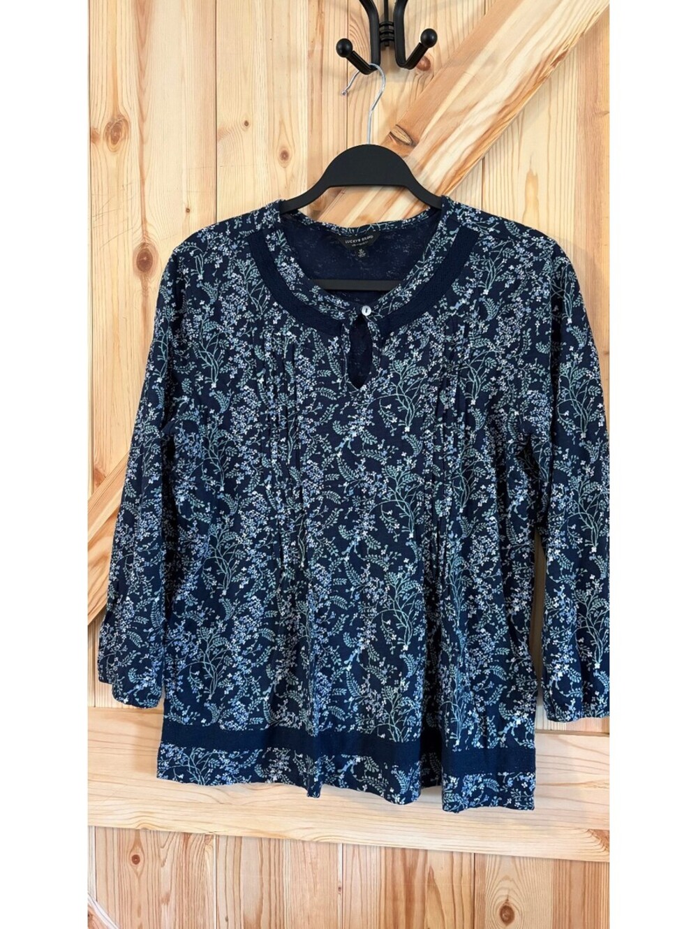 Lucky Brand Women's Navy Blue Floral Cotton Blouse Medium